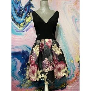 Floral Dress w/POCKETS!!